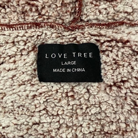 Love Tree Hooded Sherpa Sweater Vest With Pockets - Picture 5 of 8